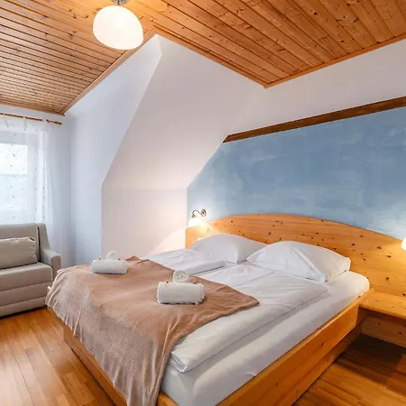 Biohaus - By Mynests דירה האוס